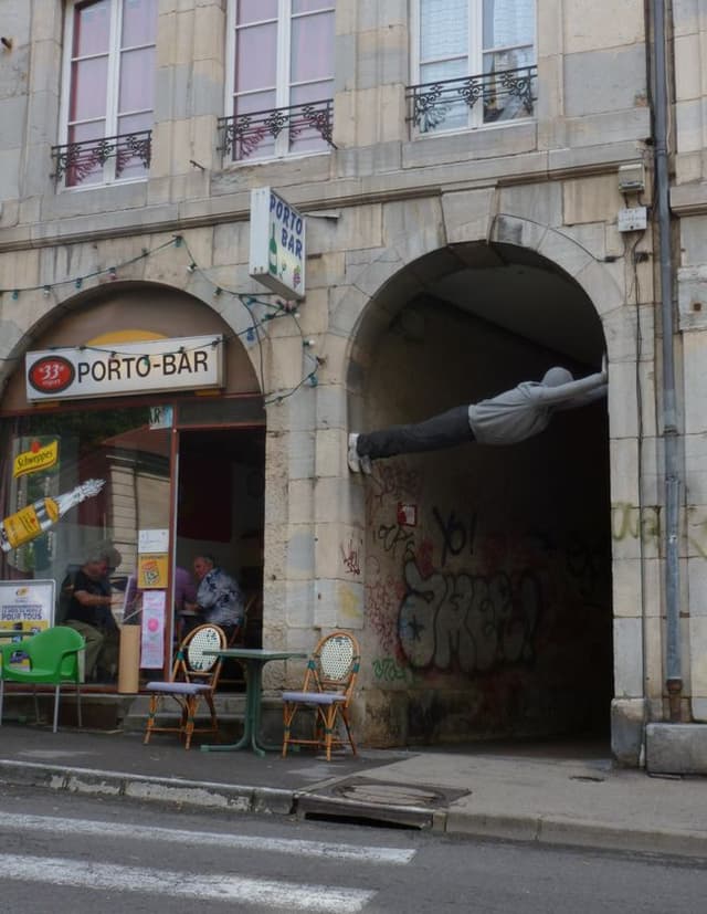  by Mark Jenkins in Besançon